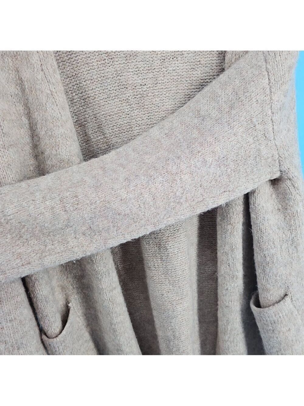 ✨ Debut Cozy Fringe Hem Cardigan – Size L ✨ - Picture 5 of 11